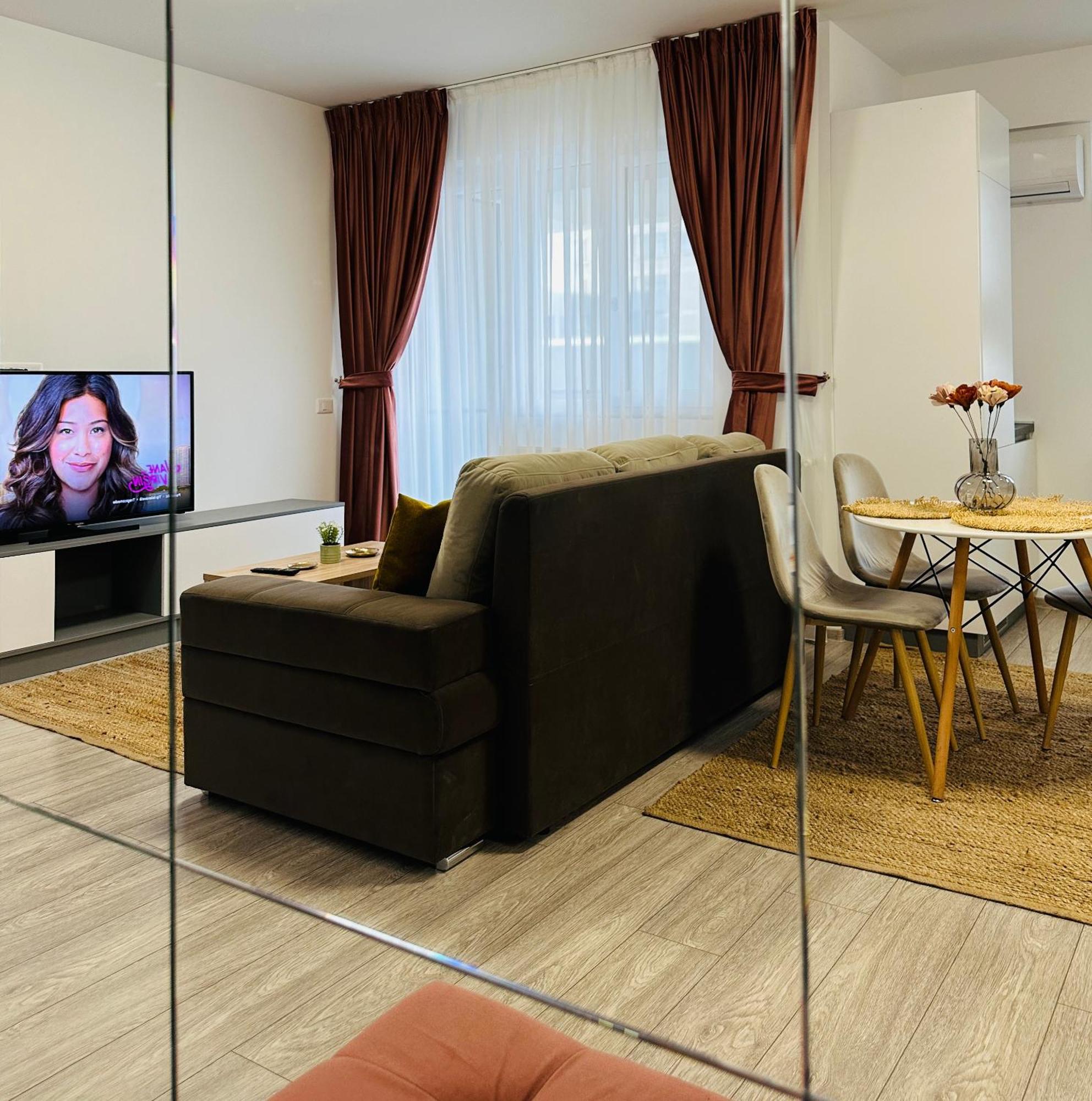 Palas Retreat - Q Residence Iasi Luaran gambar