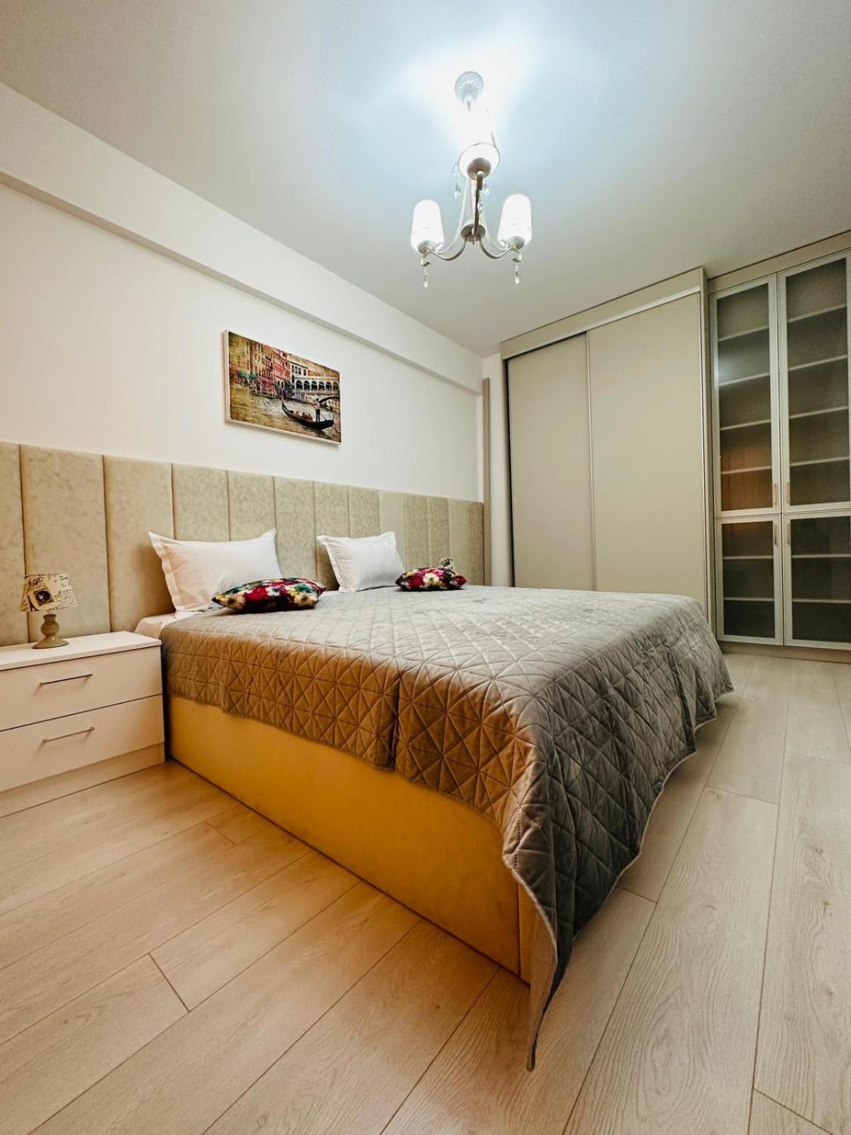 Palas Retreat - Q Residence Iasi Luaran gambar